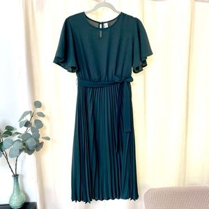 Emerald Green Pleated Formal Dress
